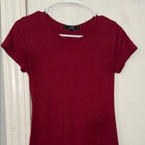 Red short - sleeve dress